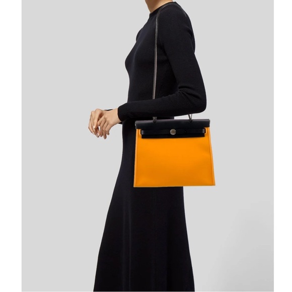 💯AUTH PRE-LOVED LUXURY HERMES TOILE CANVAS/LEATHER HERBAG 31 SHOULDER BAG🔥🔥🔥 - Picture 2 of 16